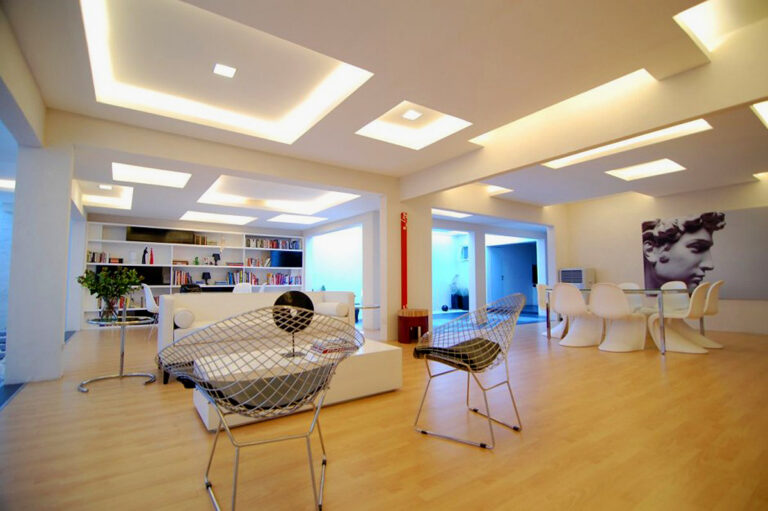 Bright-ceiling-interior-interior-design-ideas